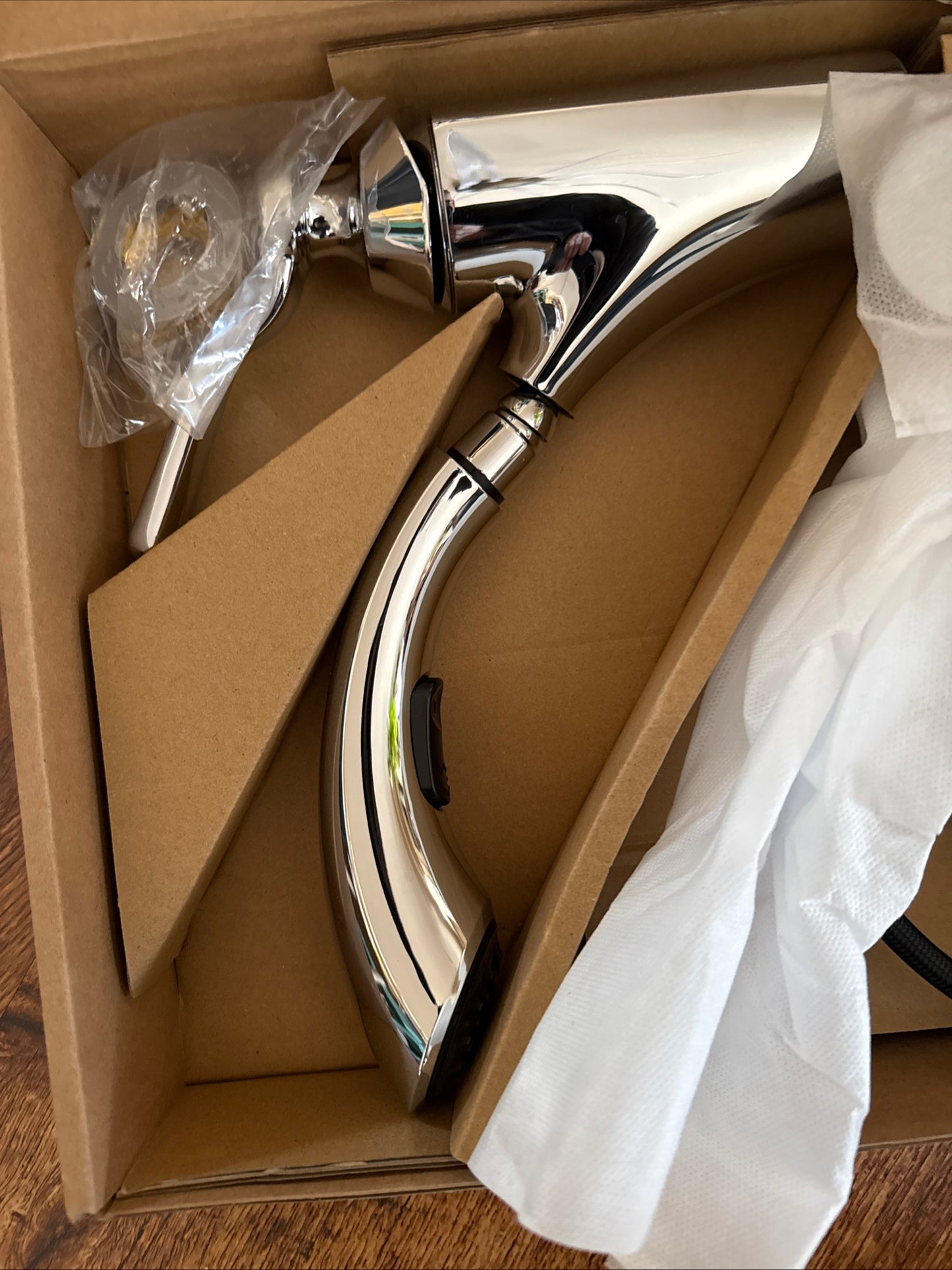 Laundry Faucet, new, open box. Perfect condition everything included, Sterling Ludington Chrome Plated